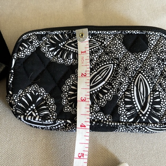 Vera Bradley cord keeper wristlet From the outlet could use for purse or travel. - Picture 6 of 7